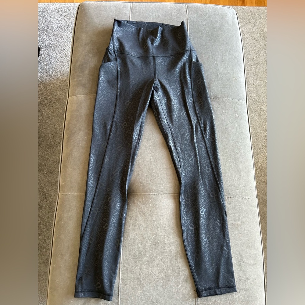 NWOT Lululemon Leggings Size 4